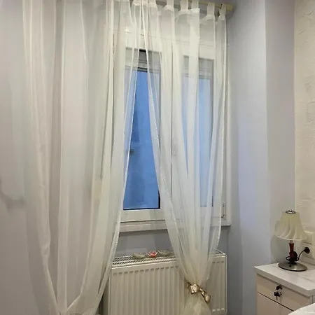 Leonora's Apartment