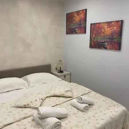 Apartment Leonora's *