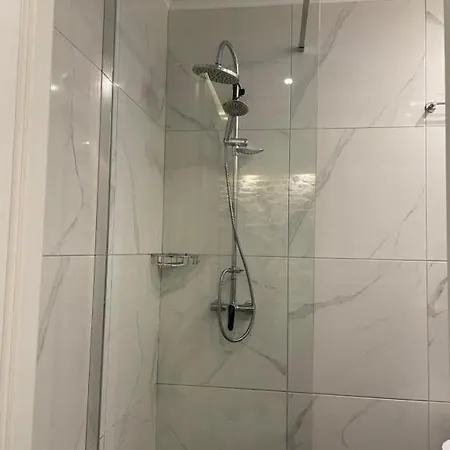 Leonora's Apartment