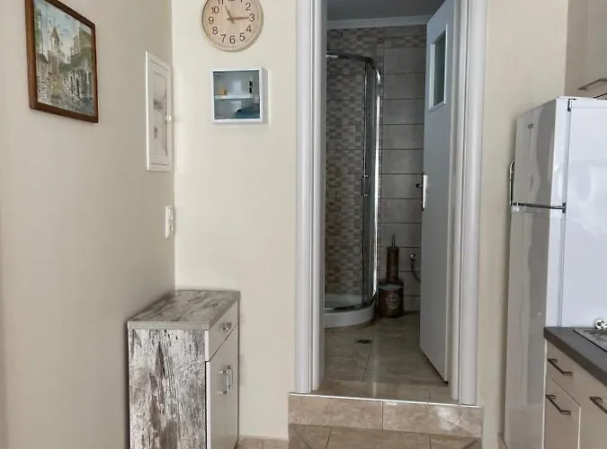 Leonora's Apartment *